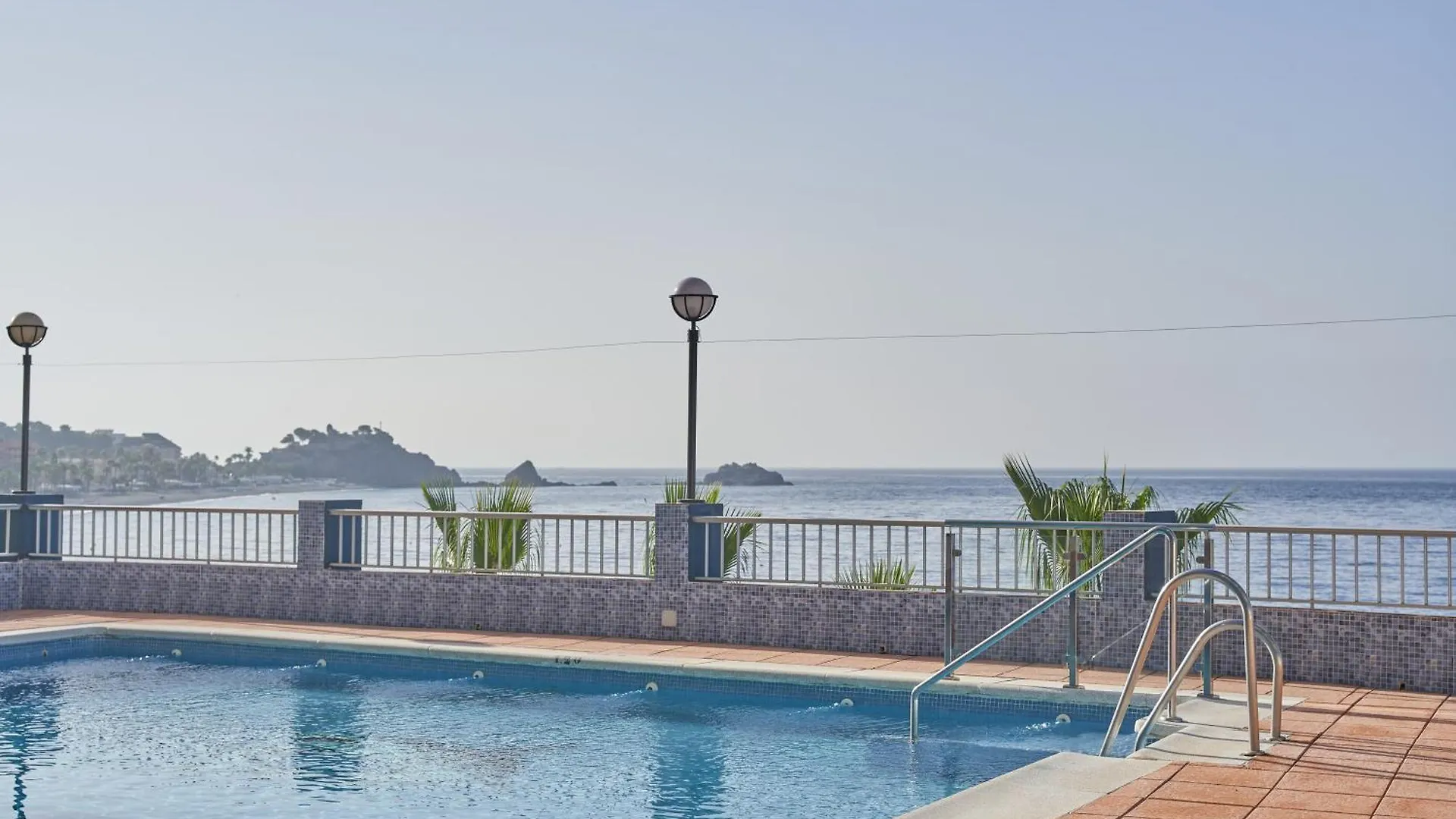 Apartment Epsilon 2 4F Primera Linea De Playa Almunecar